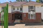 5 Bed House with En Suite at Rosslyn - 11