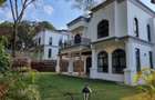 5 Bed Villa with En Suite in Loresho - 1
