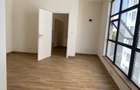 4 Bed Apartment with En Suite in Riverside - 13