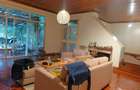 4 Bed House with En Suite at Loresho Crescent - 4