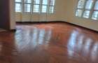 6 Bed House with En Suite in Lavington - 10