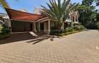 5 Bed Townhouse with En Suite in Lavington - 1