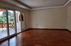 5 Bed Townhouse with En Suite in Lavington - 17