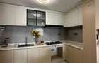 3 Bed Apartment with En Suite in Riverside - 5