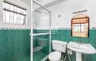 5 Bed Townhouse with En Suite in Brookside - 7