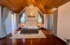 5 Bed House with En Suite in Lavington - 11