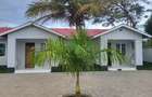 Serviced 1 Bed Apartment with En Suite in Diani - 2