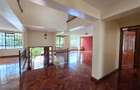 5 Bed Townhouse with En Suite at Lavington - 2