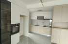 3 Bed Apartment with En Suite at Riverside - 17