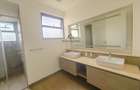 4 Bed Apartment with En Suite in Riverside - 9