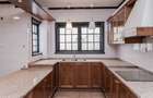 4 Bed Villa with En Suite at Riverside - 6