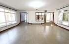 4 Bed House with En Suite in Runda - 20