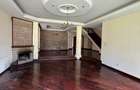 5 Bed Townhouse with En Suite in Lavington - 2