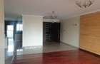 3 Bed Apartment with En Suite in Westlands Area - 6