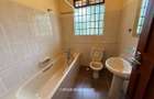 6 Bed House with Garden in Nyari - 9