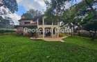 5 Bed House with En Suite in Runda - 10