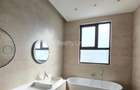 5 Bed Townhouse with En Suite in Lavington - 6