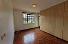 5 Bed Townhouse with En Suite in Lavington - 10