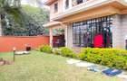 5 Bed Townhouse with En Suite in Lavington - 13