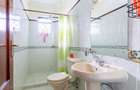 Serviced 3 Bed Apartment with En Suite at Durham Road - 22
