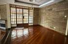 5 Bed Townhouse with En Suite at Lavington - 4