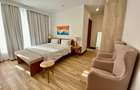 Serviced 2 Bed Apartment with En Suite in Parklands - 9