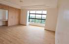 4 Bed Apartment with En Suite at Parklands Avenue - 4