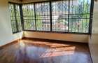 4 Bed House with En Suite at Ridgeways - 10