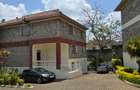 5 Bed Townhouse with En Suite at Lavington Green - 1