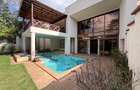 5 Bed Townhouse with En Suite at Convent Dr - 18