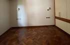 4 Bed Apartment with En Suite at Riverside Drive - 13