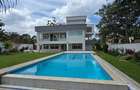 5 Bed House with En Suite in Runda - 14