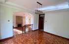 5 Bed Townhouse with En Suite in Rosslyn - 6