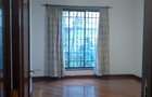 Serviced 3 Bed Apartment with En Suite in Dennis Pritt - 8