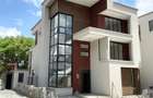 5 Bed Townhouse with En Suite at Lavington Green - 1