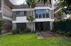 5 Bed Townhouse with En Suite in Spring Valley - 10