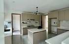 6 Bed Villa with En Suite at Lavington - 4