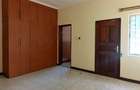 4 Bed House with En Suite in Nyari - 12