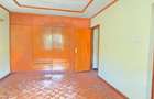 5 Bed Townhouse with En Suite at Lavington - 18