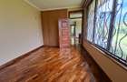 4 Bed Townhouse in Ridgeways - 11