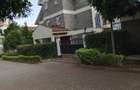 5 Bed House with En Suite at Garden City - 10