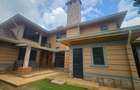 5 Bed House with En Suite in Runda - 1