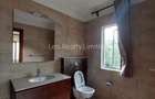 5 Bed Townhouse with En Suite in Lavington - 14