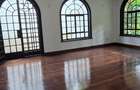 4 Bed Townhouse with En Suite at Riverside Drive - 19