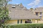 4 Bed House with En Suite in Lavington - 19