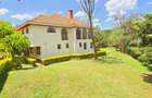 5 Bed House with En Suite at Golf Course - 10