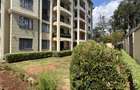 3 Bed Apartment with En Suite at Lavington - 4