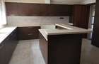 5 Bed Townhouse with En Suite in Lavington - 4