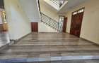 5 Bed Townhouse with En Suite in Kyuna - 4