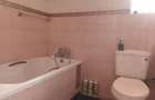 4 Bed House with En Suite in Lavington - 11